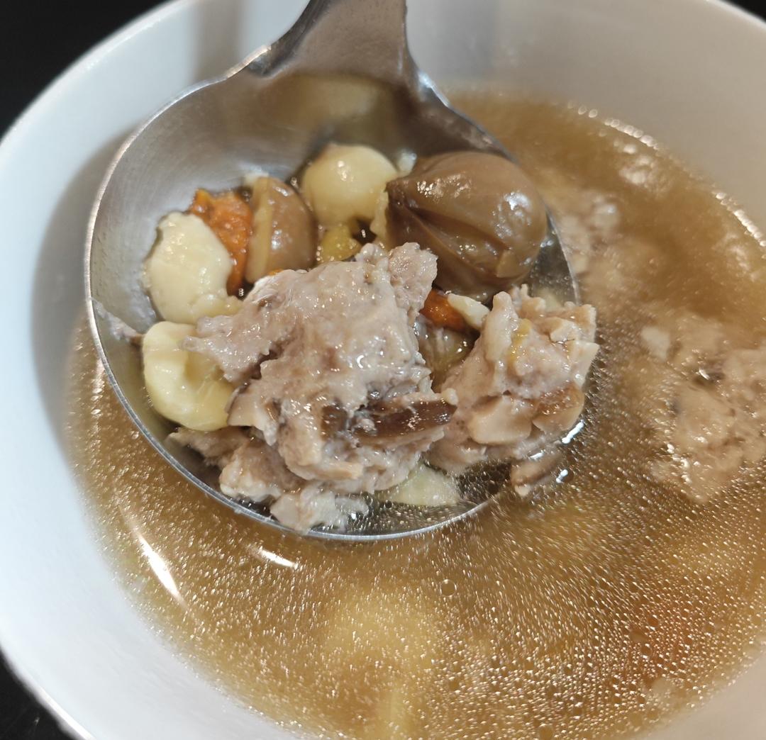 鸡蛋香菇肉泥汤