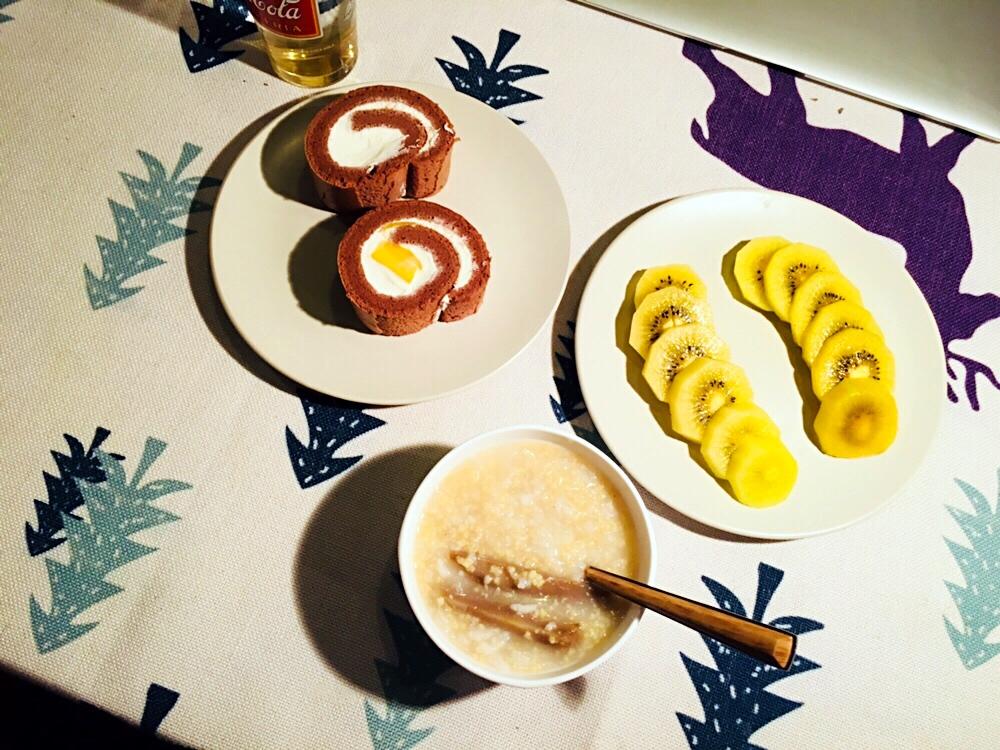 小叶子穿花裤的日常