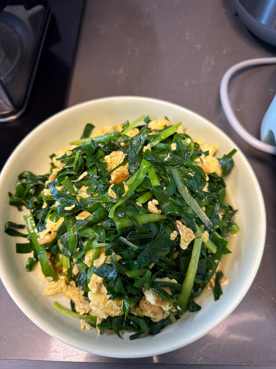 韭菜炒鸡蛋——三分钟快手下饭菜 掌握火候的秘诀