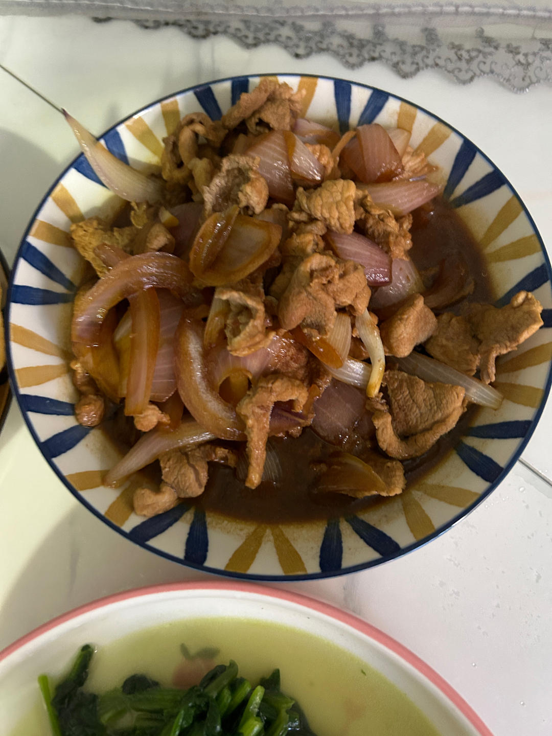 洋葱炒肉