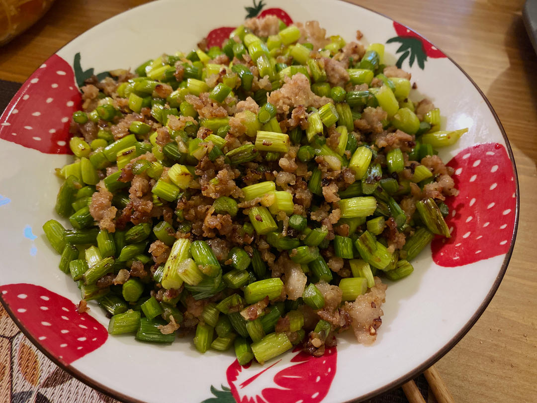 超下饭的蒜苔肉末