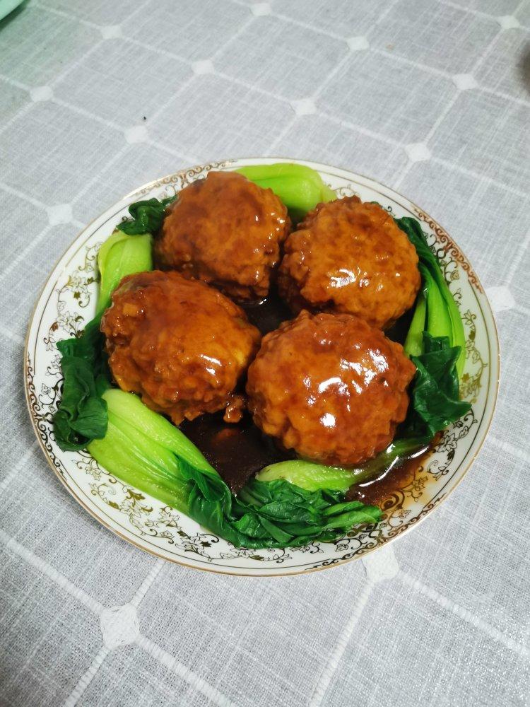 红烧狮子头