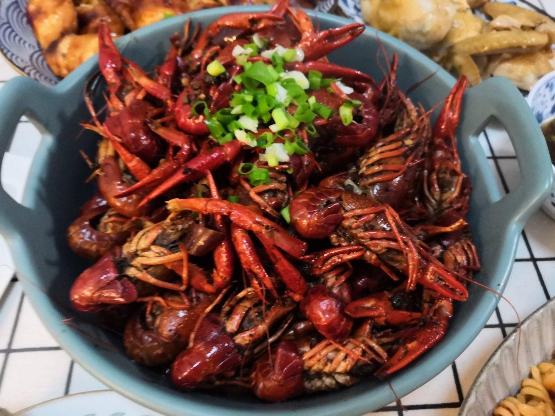 麻辣小龙虾