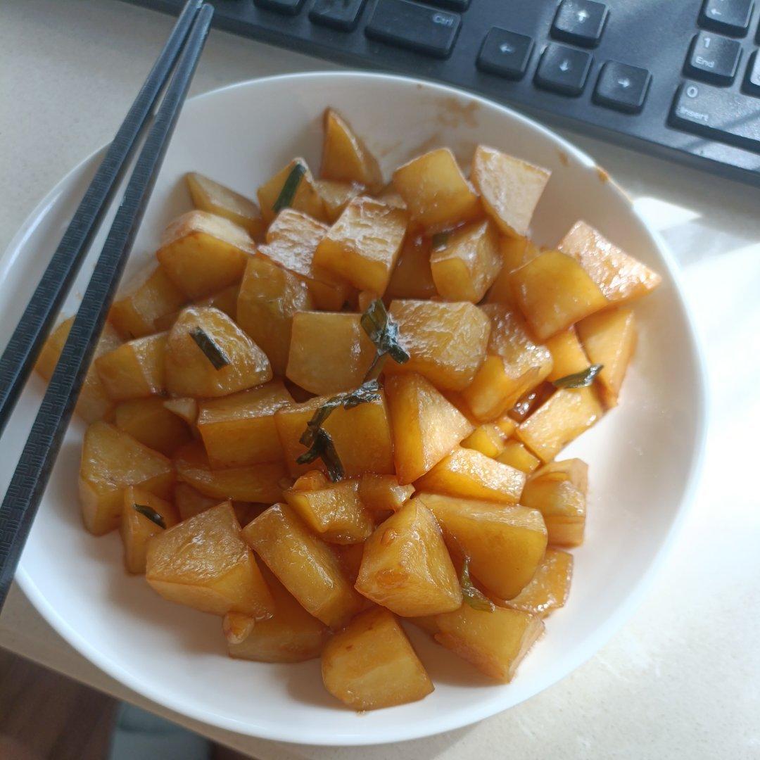 🔥巨下饭，软糯入味！比肉还好吃的红烧土豆