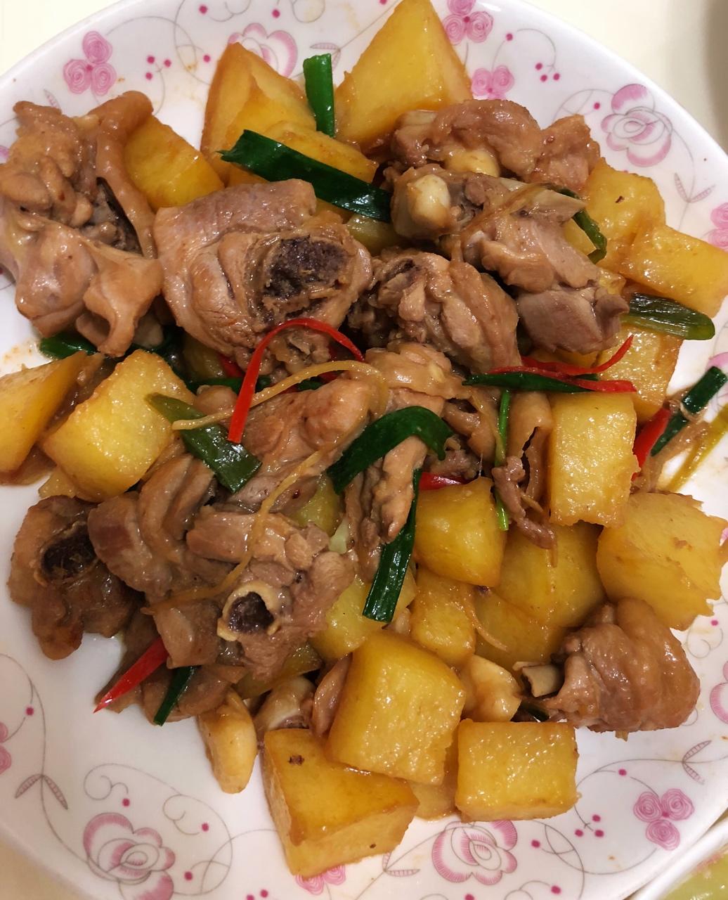 miss葡萄做的土豆焖鸡(简单可口版)