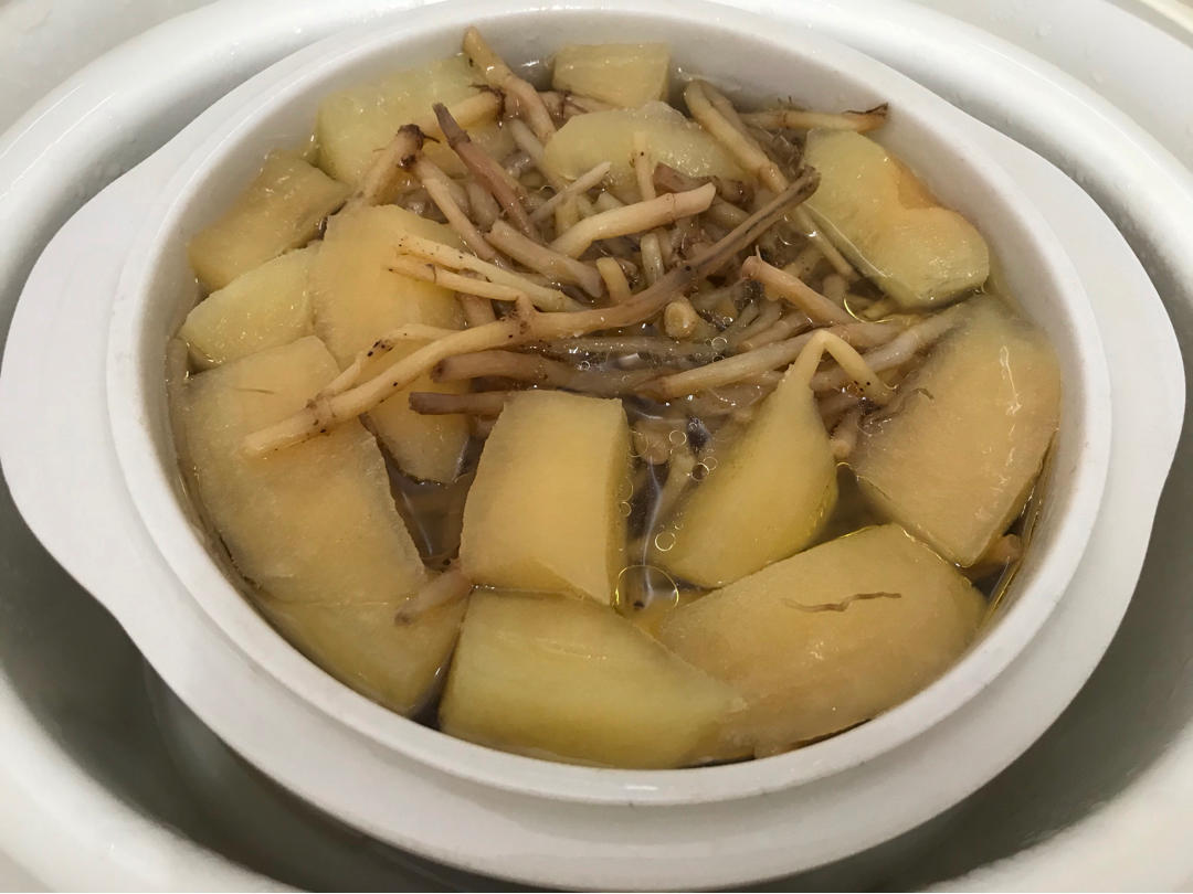 鱼腥草苹果鸡脚汤