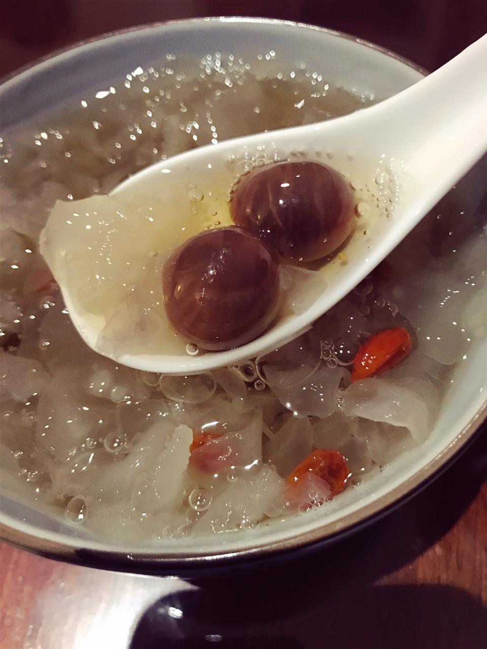 红枣银耳莲子羹