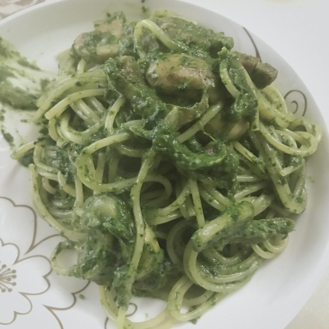 奶油蘑菇菠菜意大利面