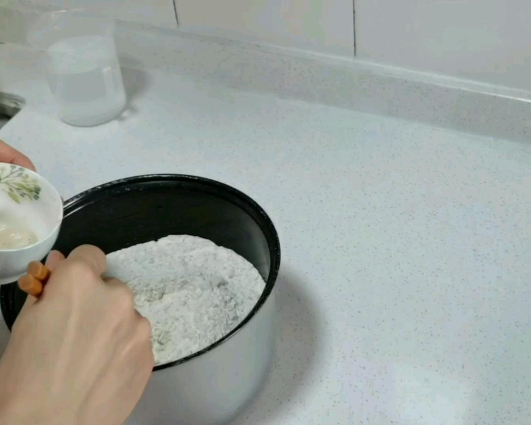 纯奶手撕吐司的做法 步骤1