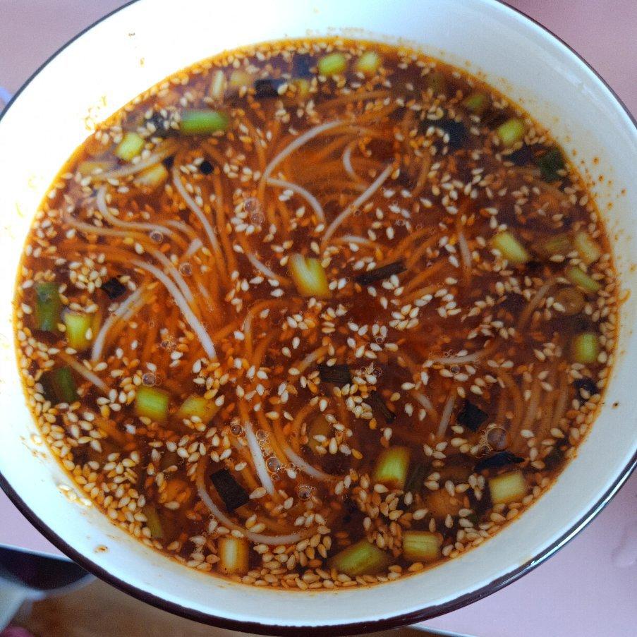 十分钟搞定的酸汤面（热汤面）