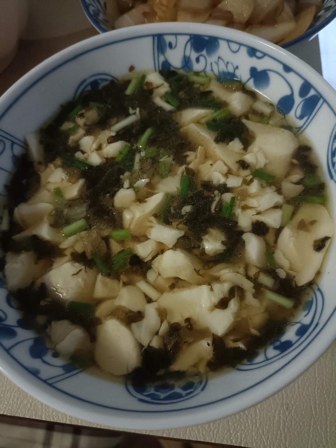 老坛酸菜豆腐脑汤