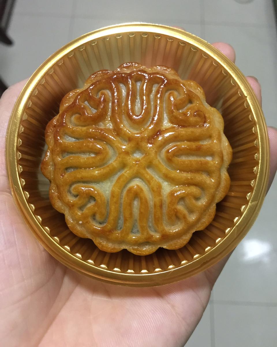 黑芝麻馅月饼