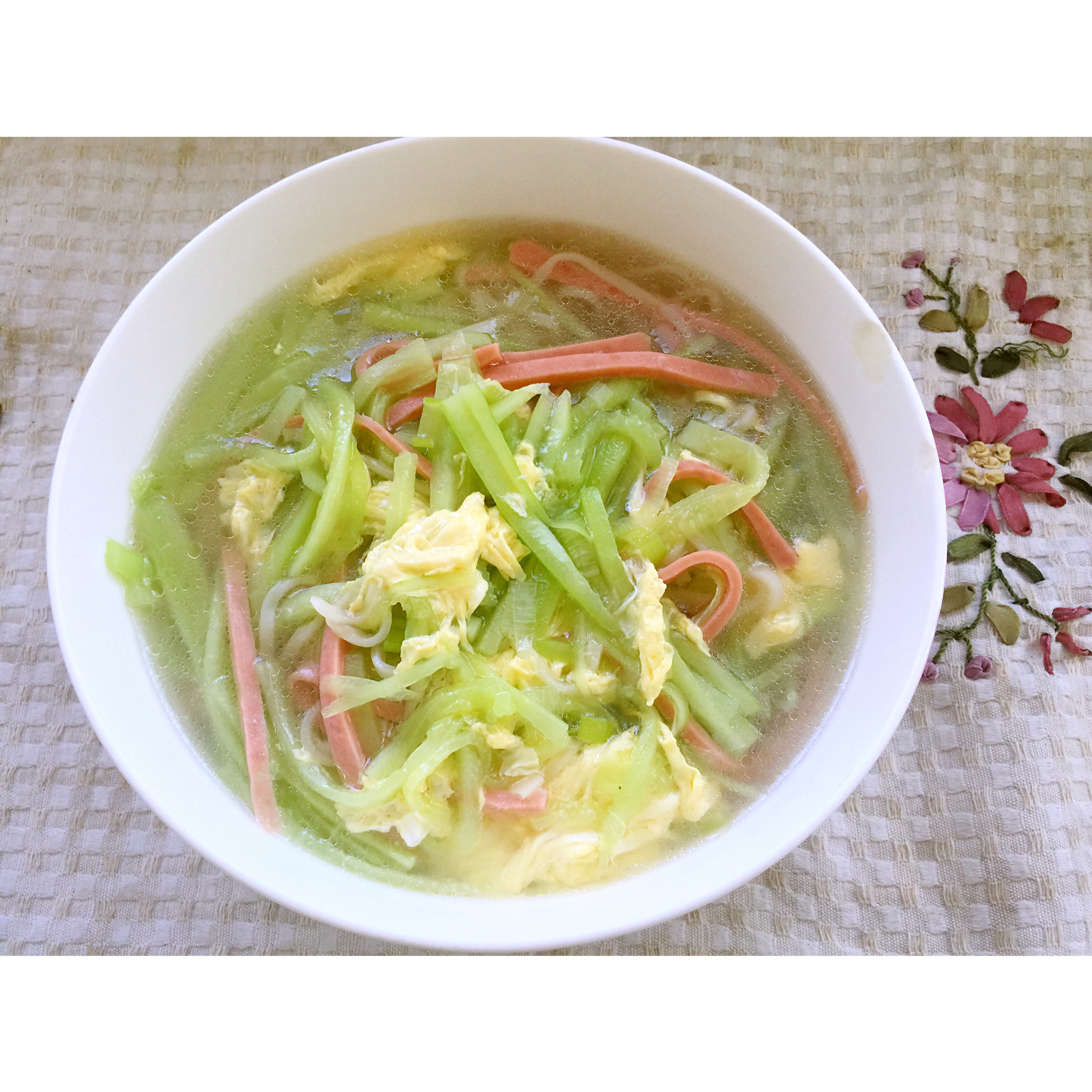 黄瓜鸡蛋面
