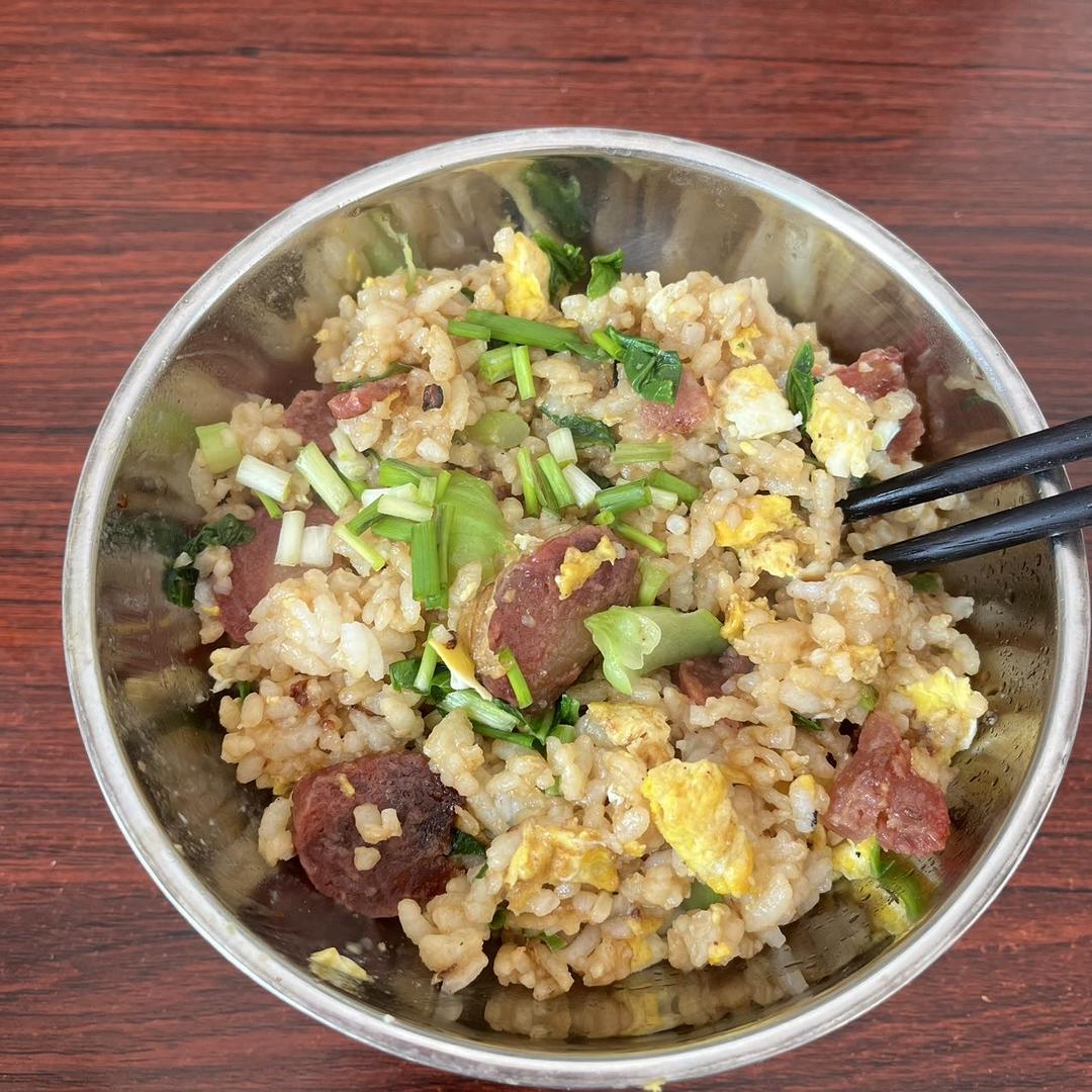 腊肠炒饭