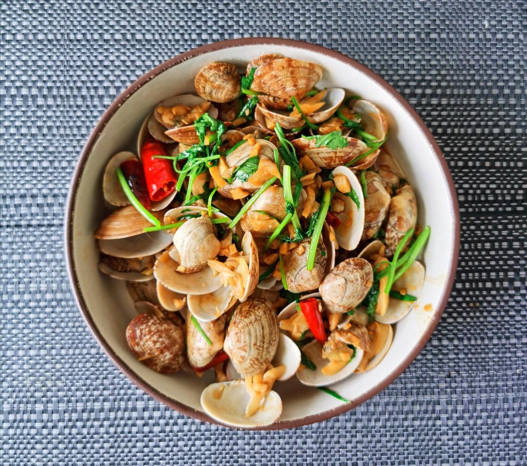 葱炒花蛤