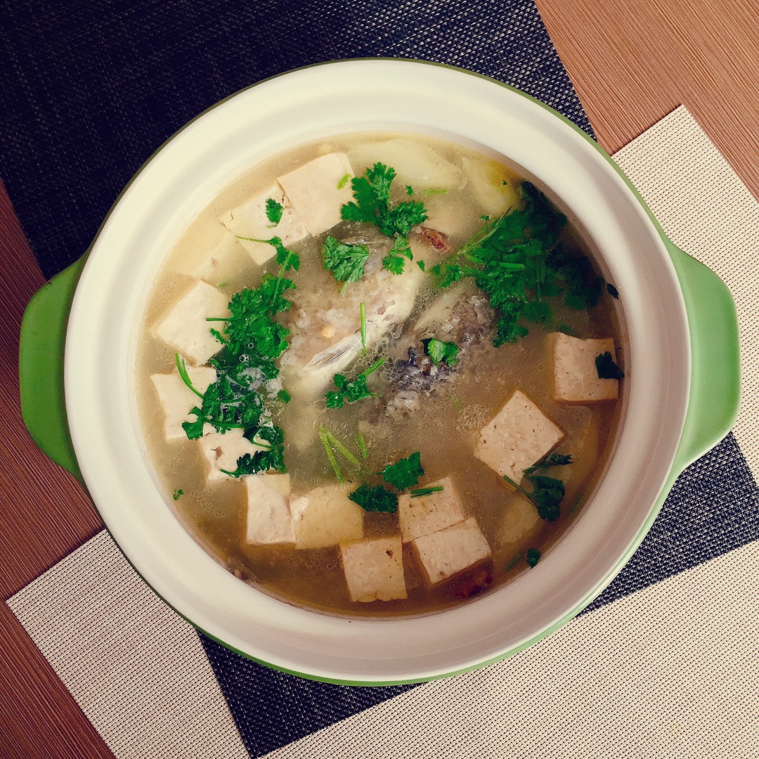 鲫鱼豆腐汤