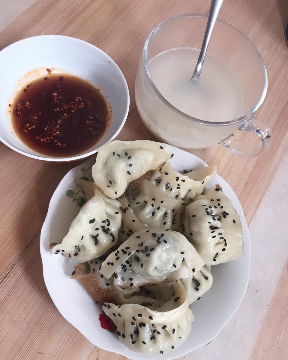 速冻水饺吃腻了吗~变锅贴吧(๑´ڡ`๑)