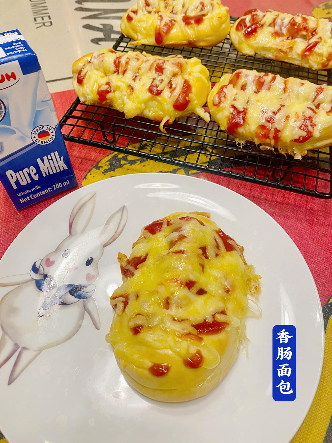 一个面团撑起一家店的台式面包—香肠面包