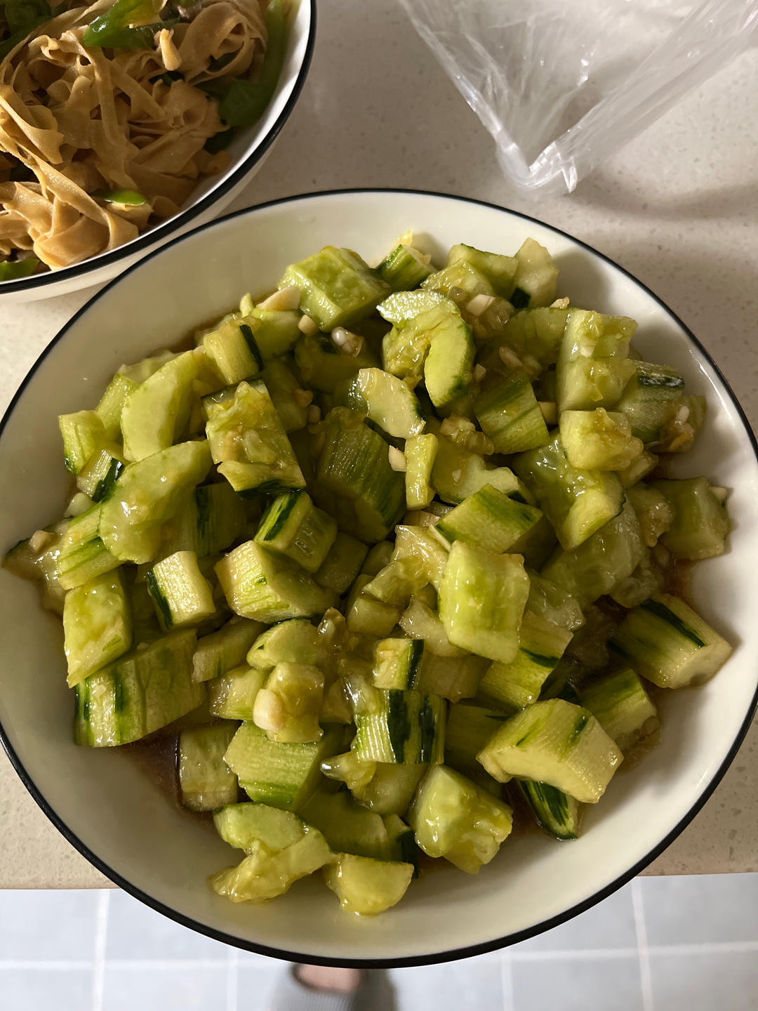 夏日开胃小凉菜“皮蛋拌黄瓜🥒”开胃减脂