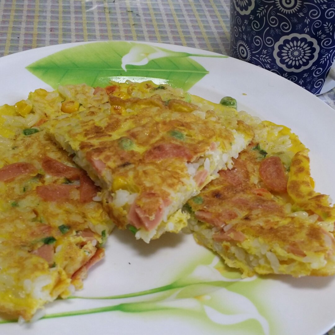 米饭鸡蛋饼