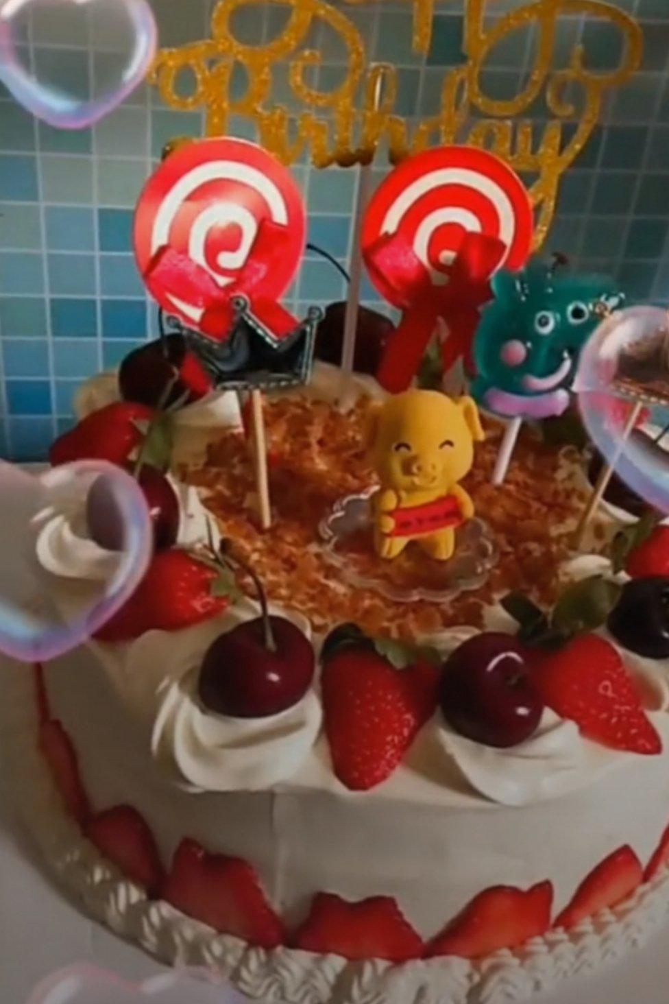 草莓戚风生日蛋糕