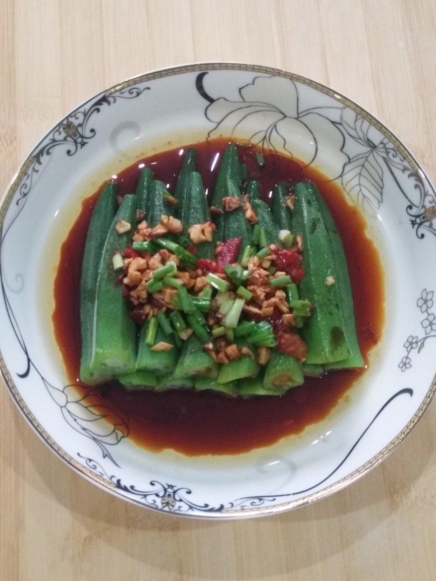 秋葵（营养很高的简单快手菜）