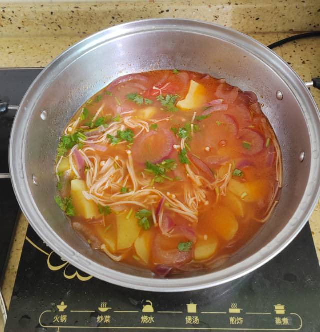 洋葱番茄土豆汤