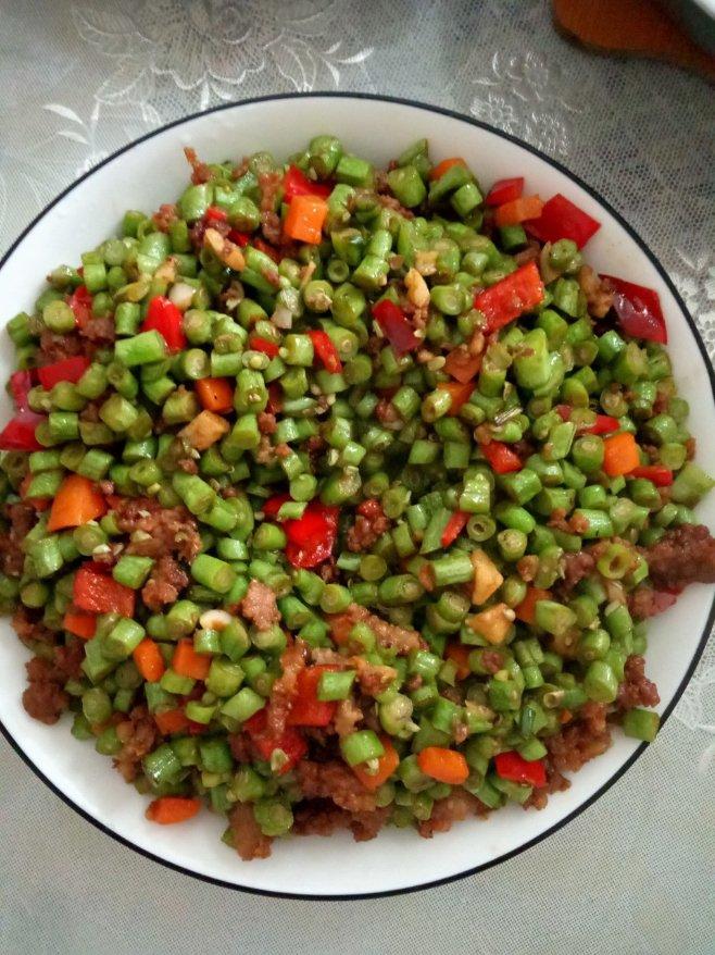 肉沫豆角下饭菜