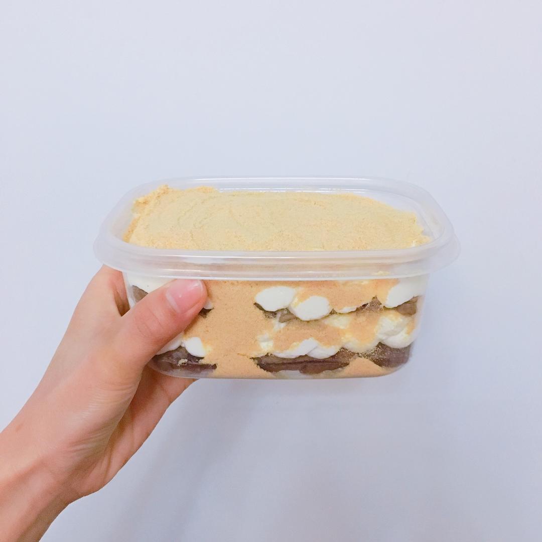 飞来疯做的木糠华夫盒子蛋糕