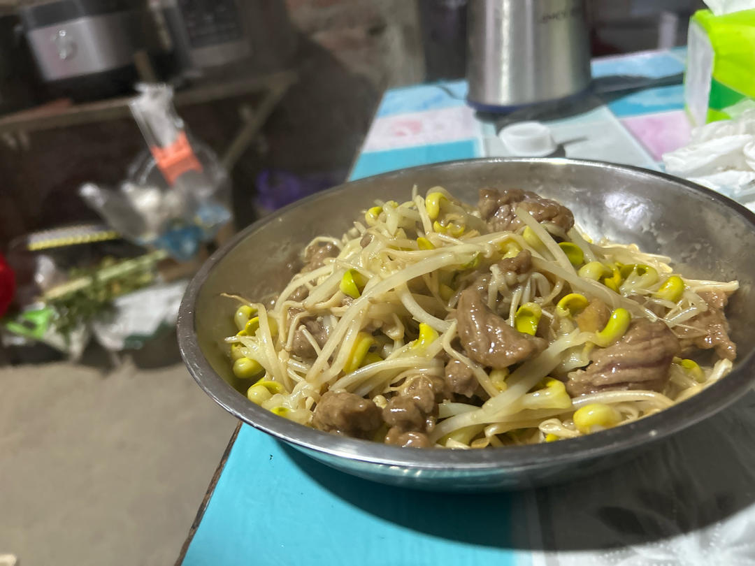 牛肉丝炒豆芽