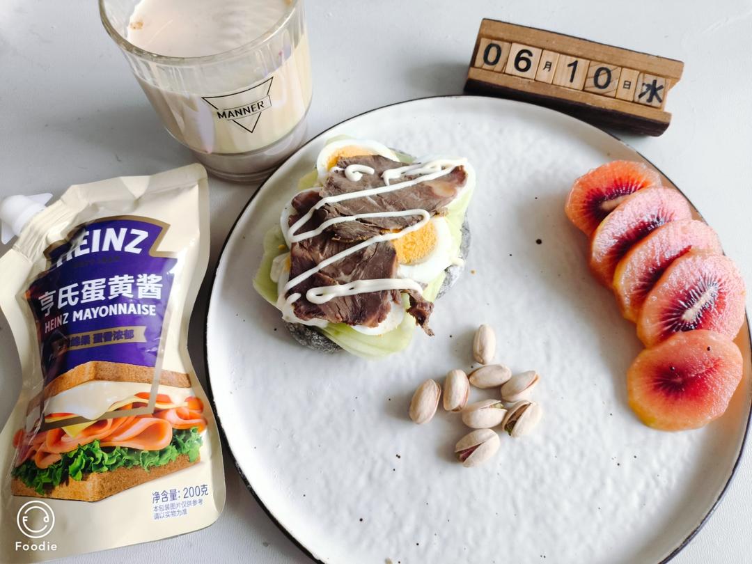 早餐•2026年6月10日