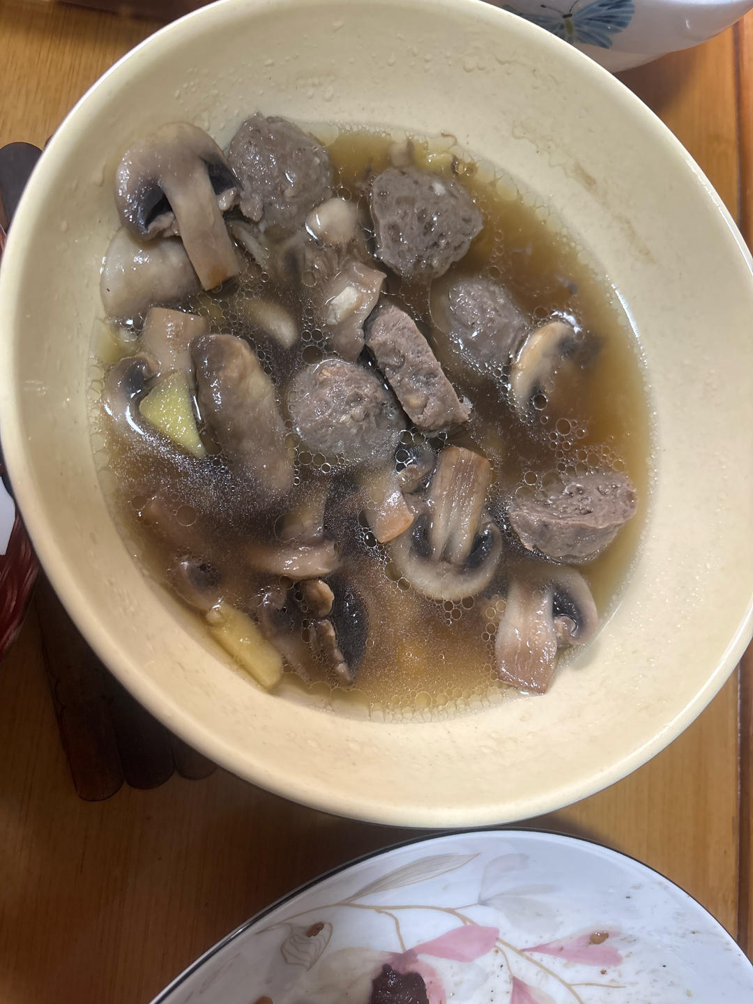 口蘑牛肉丸汤