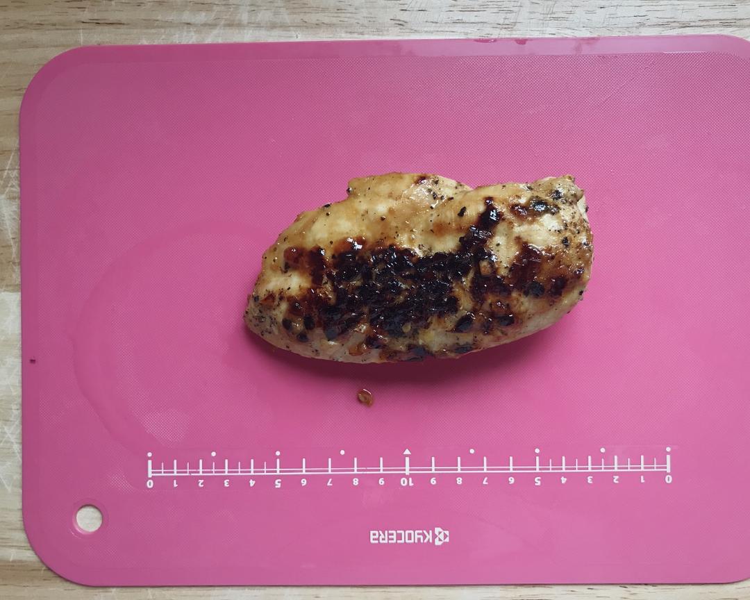 酷炫屌炸天好吃的煎鸡胸肉（香蒜蜂蜜煎鸡胸肉）