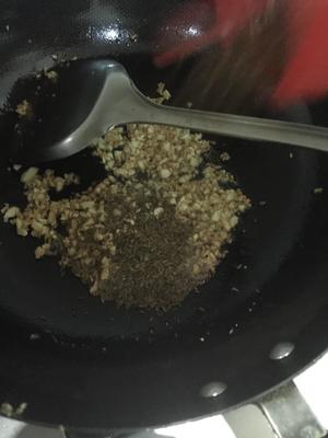 孜然蒜蓉烧芸豆的做法 步骤4