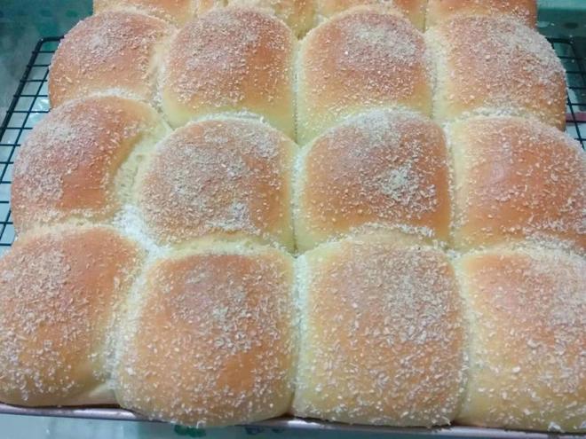 好吃的面包自己做--椰蓉挤挤面包的做法