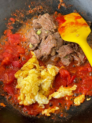 滑蛋番茄牛肉的做法 步骤5