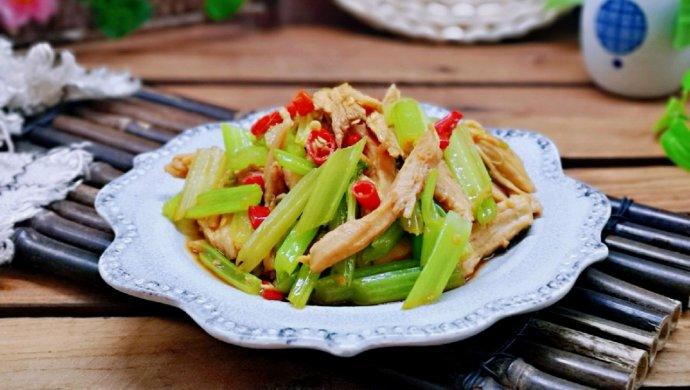 辣炒芹菜鸡胸肉的做法