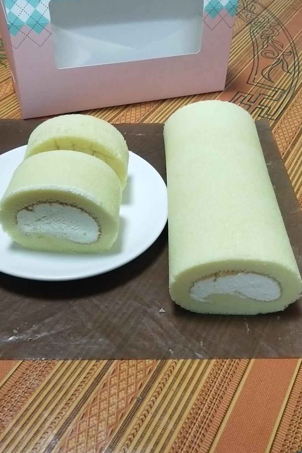 《Tinrry下午茶》教你做基础原味蛋糕卷