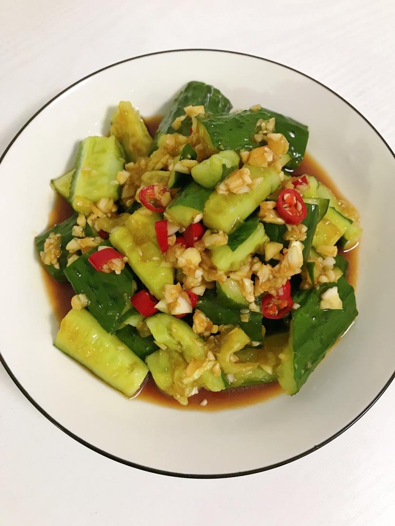 赞不绝口拍黄瓜🥒