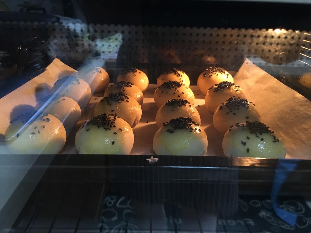 泳式鲜肉榨菜月饼