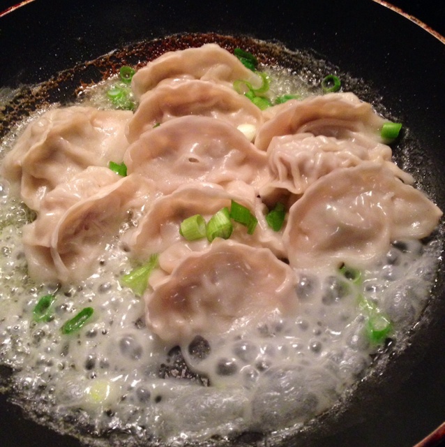 速冻饺子版锅贴