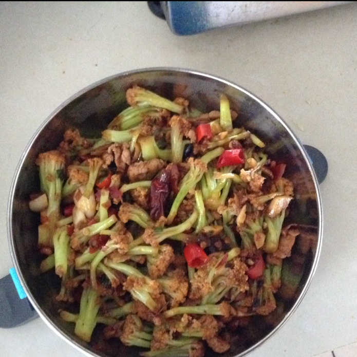 很“浪费”米饭的家常菜之一-------干锅菜花