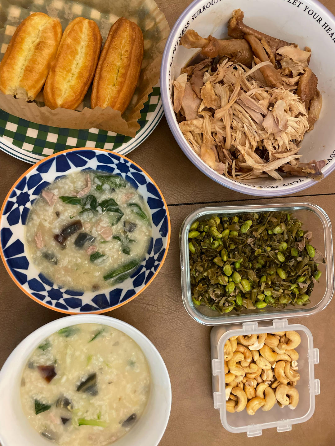 妈妈👩教我做的皮蛋瘦肉粥🥣简单快捷美味😋