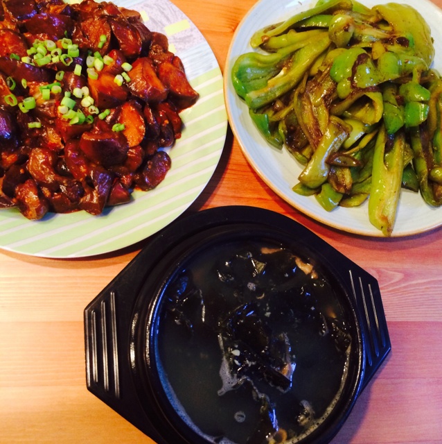 我们家爱的的小餐桌