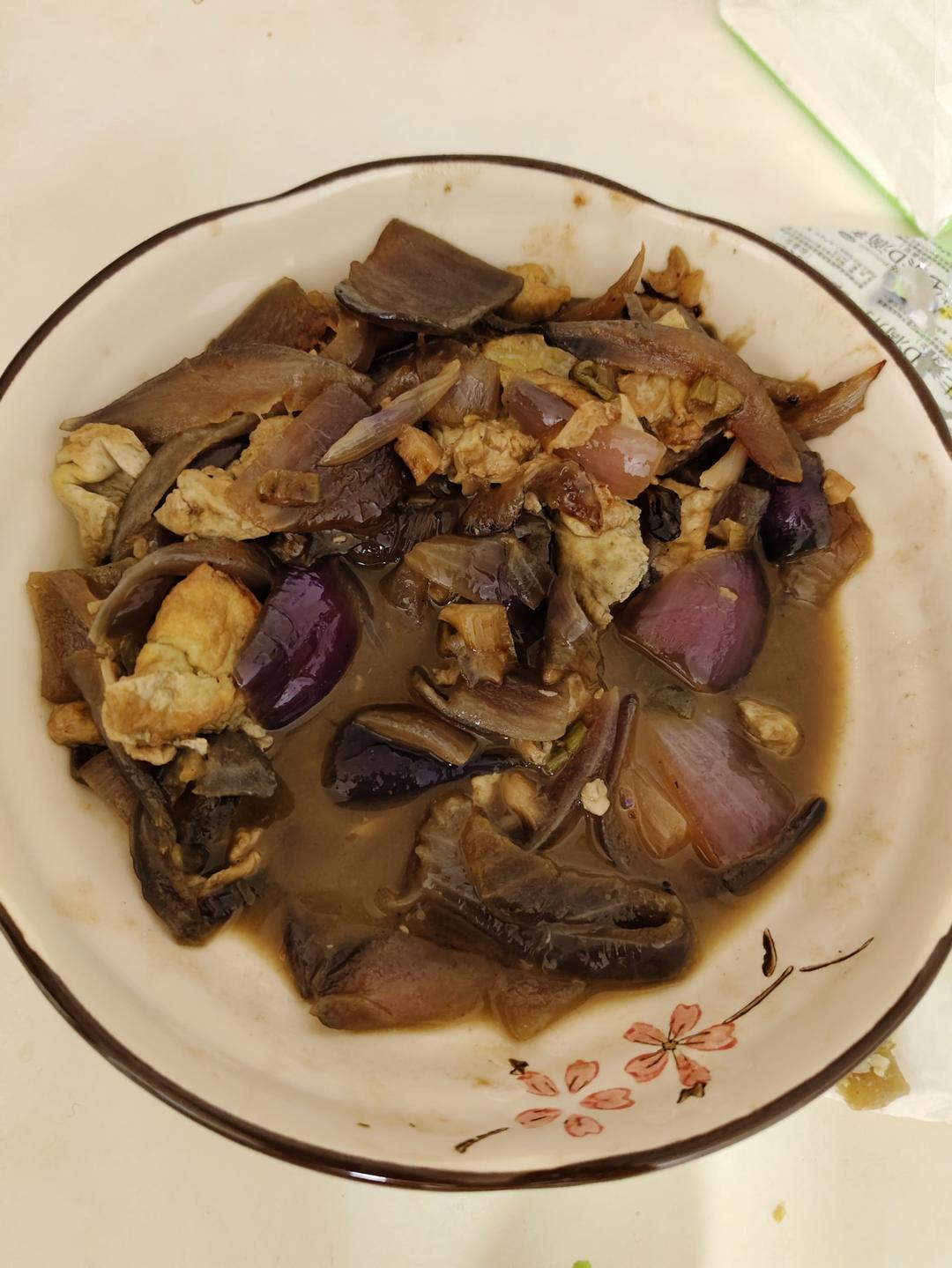 降压防癌的好食材  洋葱炒鸡蛋