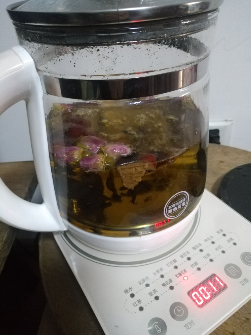 冬日养生茶一一玫瑰花枣茶的做法
