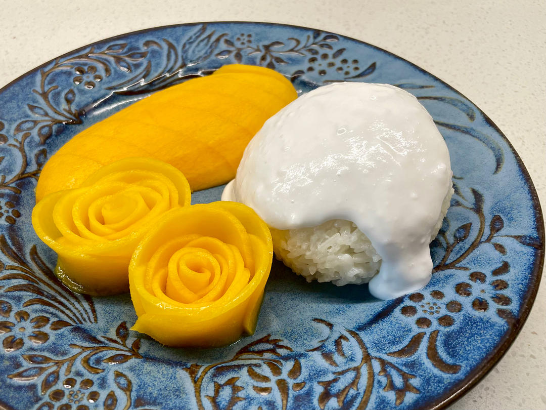 椰浆芒果糯米饭（附芒果玫瑰花做法）