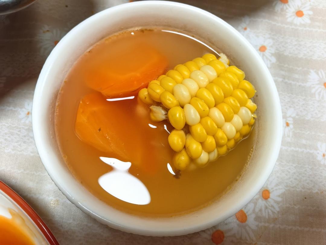 滋补养生 —— 玉米胡萝卜清炖排骨汤🌽