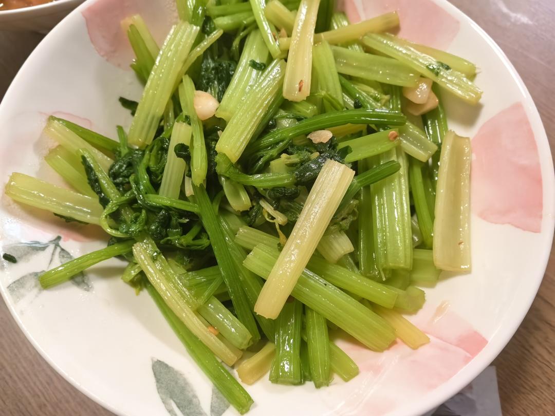 素炒芹菜