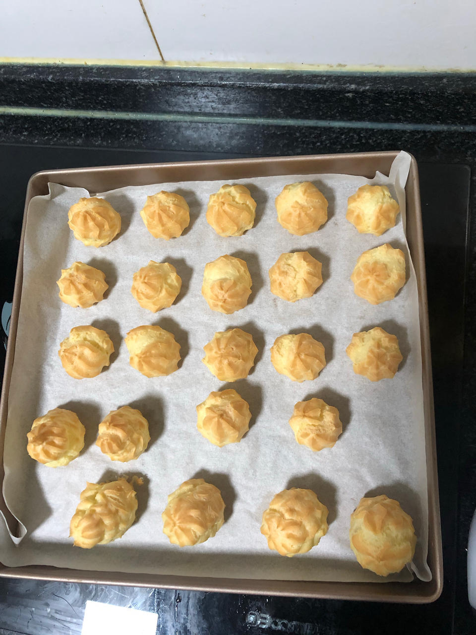 简单易成功的奶油小泡芙做法